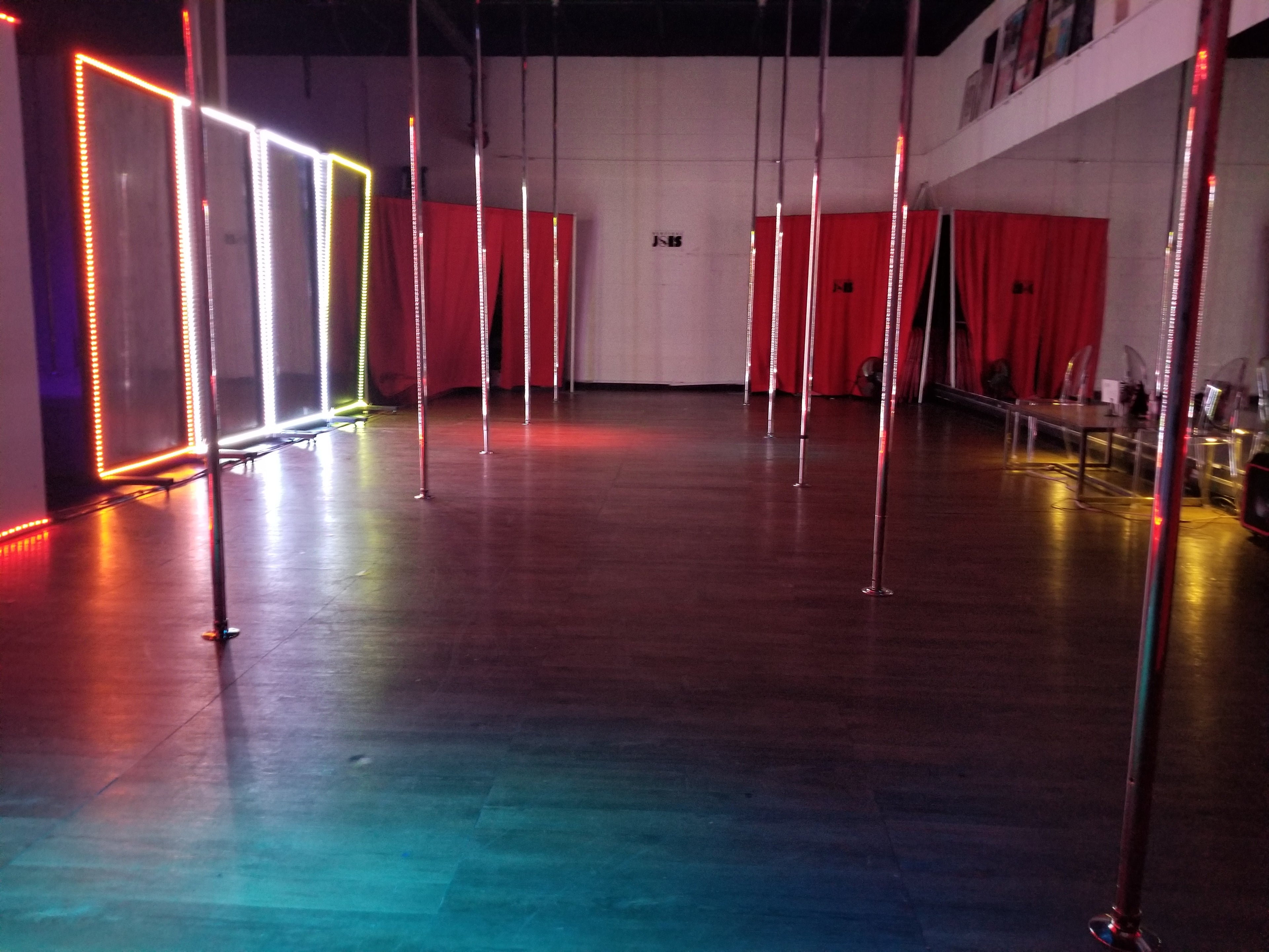 Convertible Dance Pole NO CEILING STORAGE (30 Day Wait Time) Shipping Included US Only - Vertical Joe's Est 2009